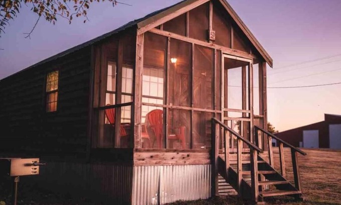 Mead Cabina | Lake Texoma Cedar Cabin - Striper King