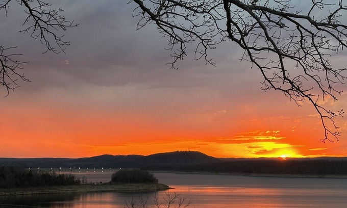 Lakeview Casa | Lake Therapy- Best views of Bull Shoals Lake/White River area!