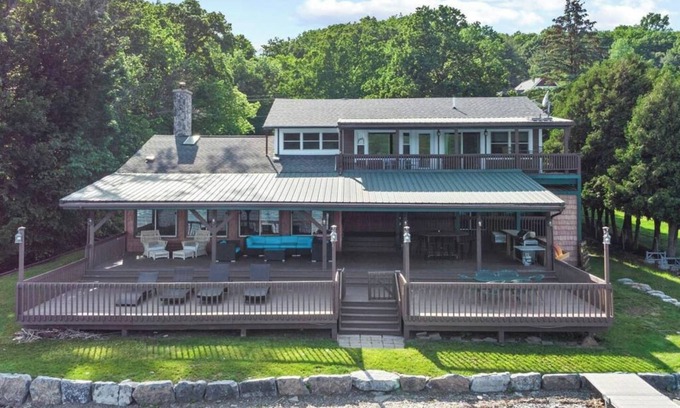 Valois Cabaña | Lake Therapy On Keuka | Lakefront | FLX | Hot Tub