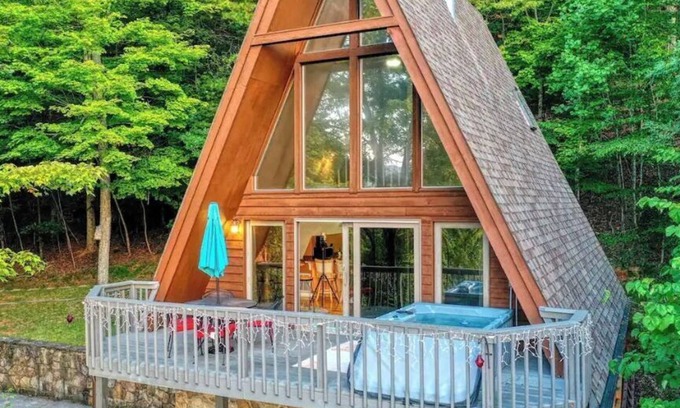 Andersonville Cabina | Lake Therapy