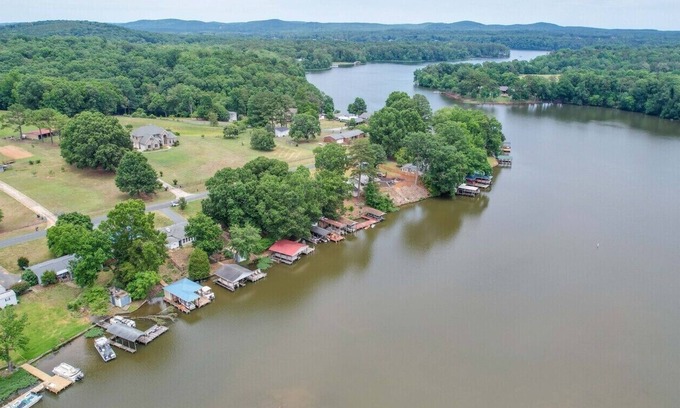 Albemarle Casa | Lake Tillery Waterfront Rental in Albemarle, NC