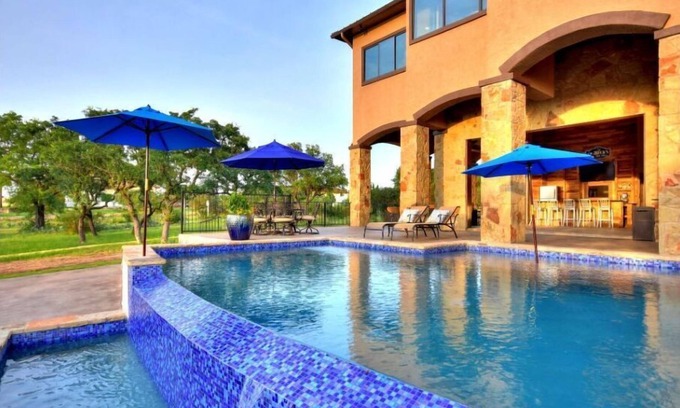 Highland Lake Estates Casa | Lake Travis DeepWaterfront Home: Views, Pool, Dock, Outdoor Kitchen, OpenAir Bar