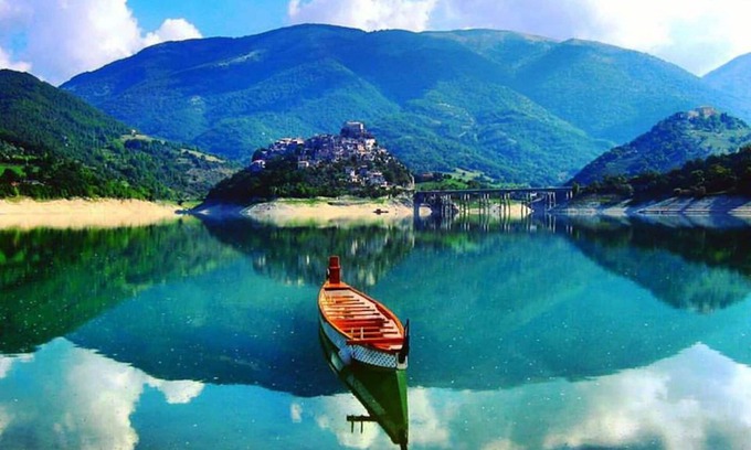 Castel di Tora Apartamento | LAKE VIEW HOUSE - PERFECTO PARA LA RELAJACIÓN!