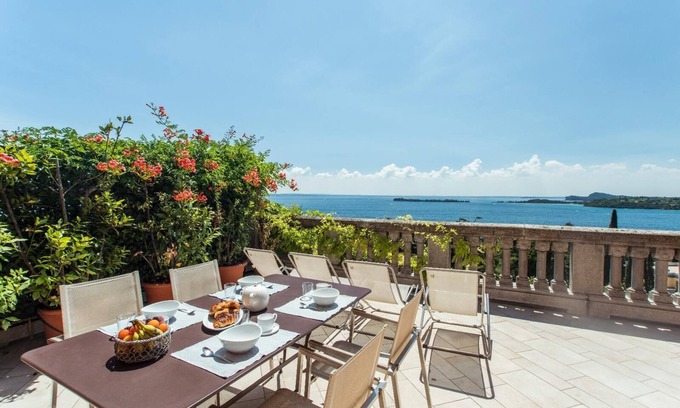 Gardone Riviera Apartamento | RANDOM LISTING