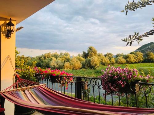 Dodosi Apartamento | Lake View Apartment Dodosi