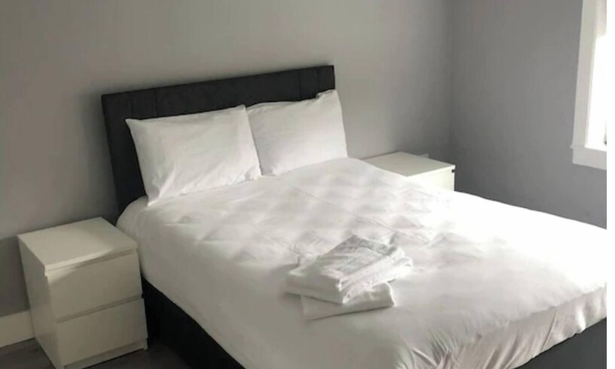 Galway City Centre Apartamento | Lake View Apartment Galway City