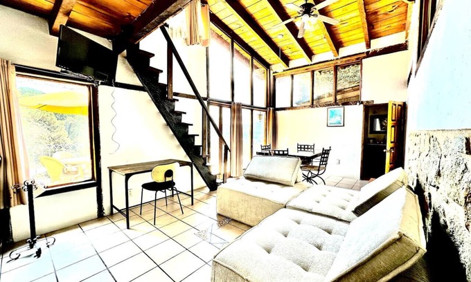 Valle de Bravo Cabina | Lake View Cabin, Heated Pool & River 3