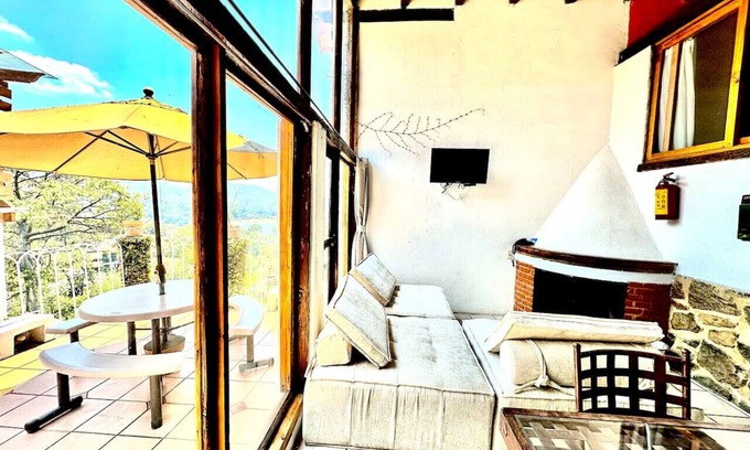 Valle de Bravo Cabina | Lake View Cabin Heated Swimming Pool 2