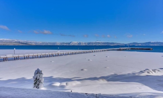 Tahoe Sierra Estates Casa | Lake View-Pool/Pier/Patio/Tennis/Pickleball-Walk to Downtown Tahoe City!