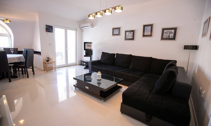 Ohrid Apartamento | Lake View Double Balcony City Center APT in Ohrid
