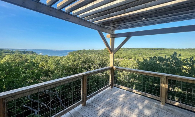 Pottsboro Casa | LAKE VIEW from Treetop Tower - 2 min to Boat Ramp