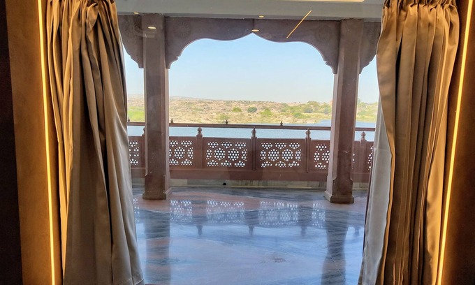 Jodhpur Hotel | Lake View Hotel and Resort
