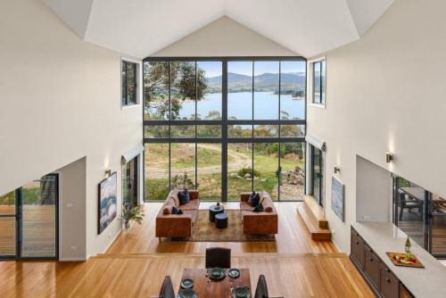 East Jindabyne Casa | Lake View Retreat