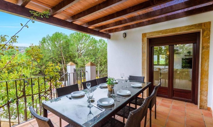Iznajar Casa | Lake view villa Iznájar by Ruralidays