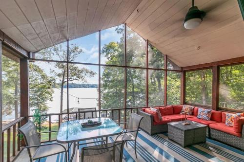Cadiz Casa | LAKE Views-Dock-FISH-Jacuzzi-Boat Rental service