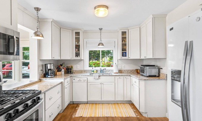 Green Lake Casa | Lake views, in-ground pool, walk to town and restaurants