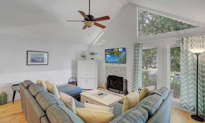 Isle of Palms Villa | Lake Village 10 by Wild Dunes, with Amenities