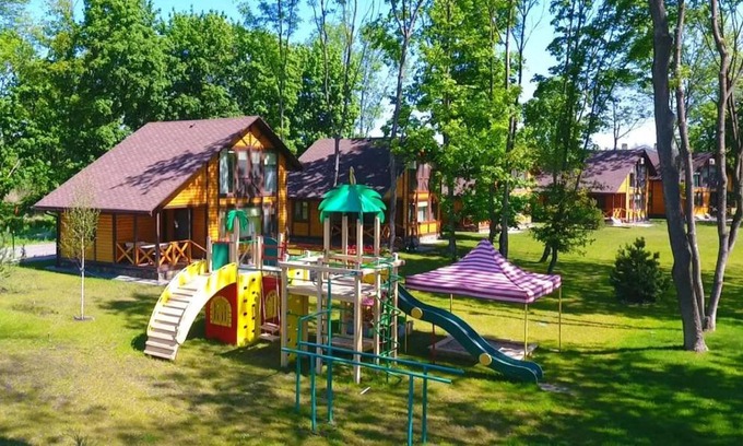 Hvozdiv Casa | Lake Village 12
