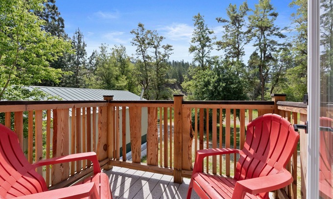 Coeur d'Alene Cabina | Lake Village Lodge