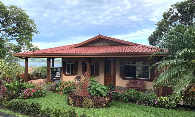 Tierras Morenas Casa | Lake & Volcano Views! 3 Bedroom, 2 1/2 Bath, Full Home - 10% 7 Day Discount