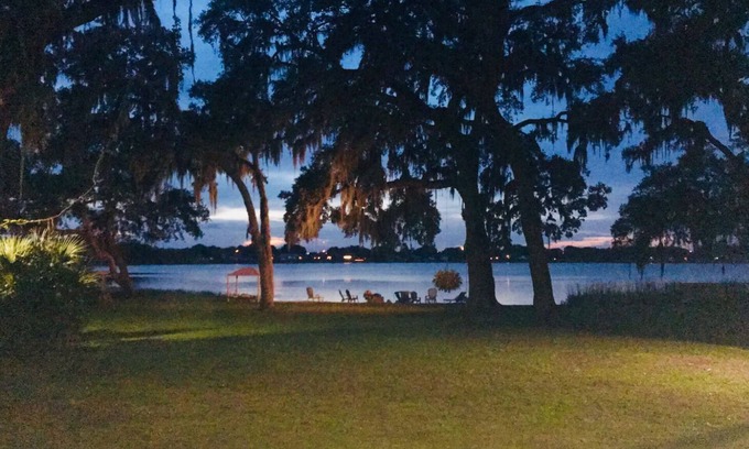 Auburndale Casa | Lake Whistler Beach House with lakefront pool