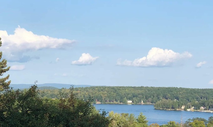 Weirs Beach Condominio | Lake Winnipesaukee 2 bedroom 2 bath near all the attractions and Gunstock skiing