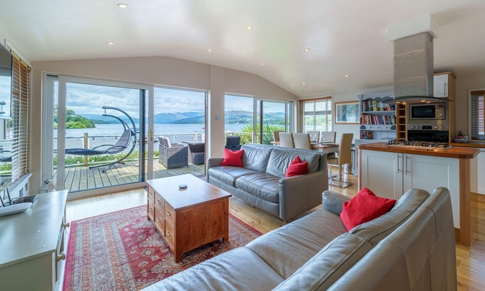 Bowness-on-Windermere Chalet De Esquí | Lakefront Lodge with direct lake access - Fallbarrow Park, Bowness