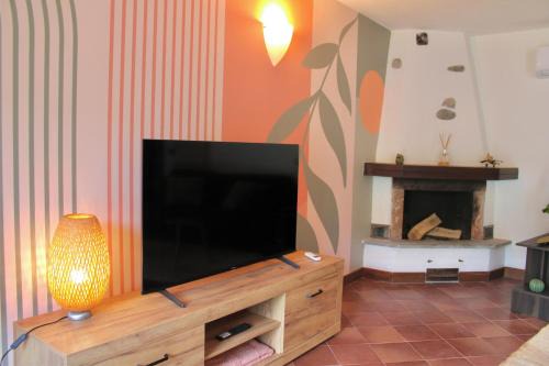 Cima Apartamento | Lakefront 1BR Lake Garden Access