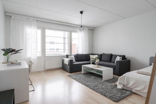 Jyvaskyla Apartamento | Lakefront 2BR Home with Sauna near Railway Station & Downtown