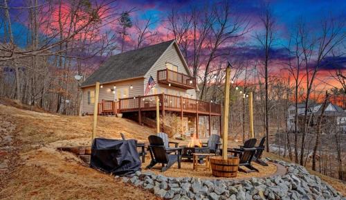 Moneta Casa | Lakefront 3BR with Dock, Fire Pit, Lawn Games, and Game Room