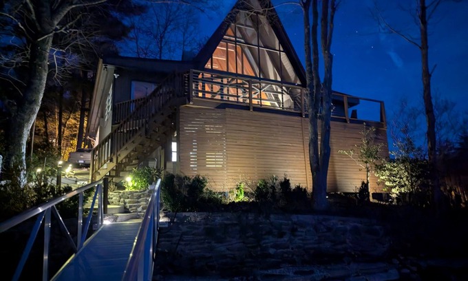 Santeetlah Casa | Lakefront A-Frame on a Point, Dog-Friendly