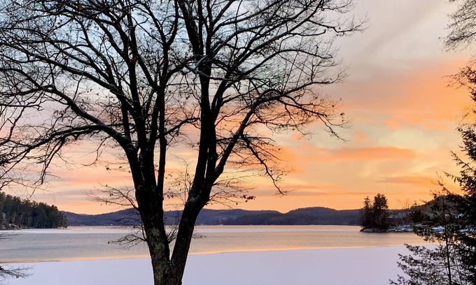 Schroon Lake Casa | Lakefront All Season Chalet with 100’ of sandy beach