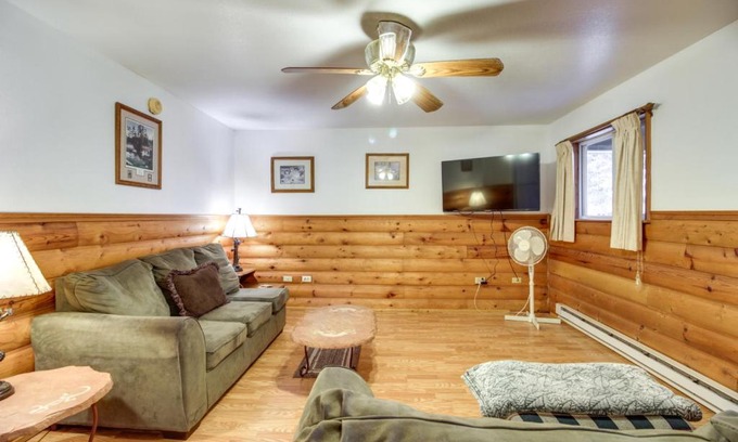 Puposky Casa | Lakefront Bemidji Getaway with Community Beach!