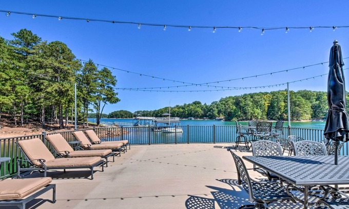 Buford Casa | Lakefront Buford Getaway w/ Dock + Sundeck!