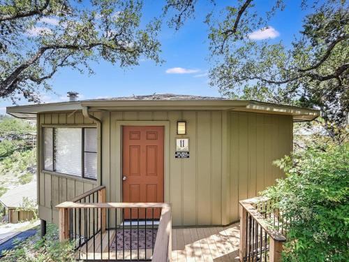 Lakeway Casa | Lakefront Bungalow - Community Poolhot Tub #11