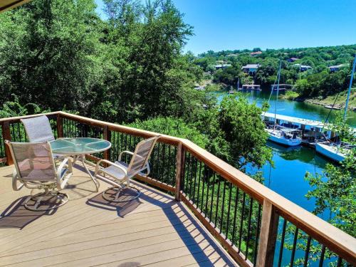 Lakeway Casa | Lakefront Bungalow With Community Poolhot Tub #9