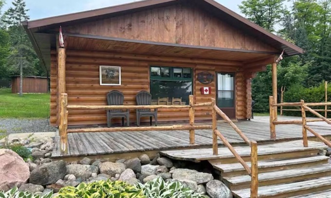 Unorganized Centre Parry Sound Cabina | Lakefront Cabin #2 - 4 Season - Sleeps 7