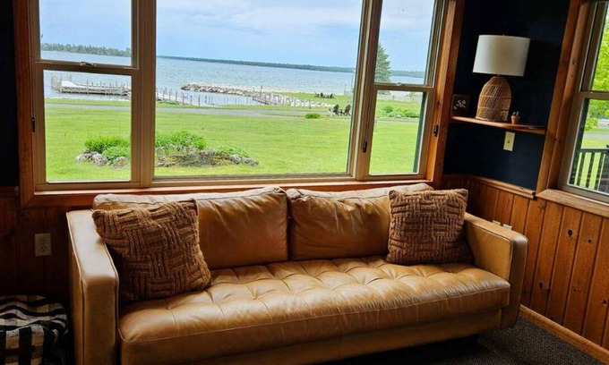 Hessel Casa | Lakefront Cabin in Hessel (Main Cabin)