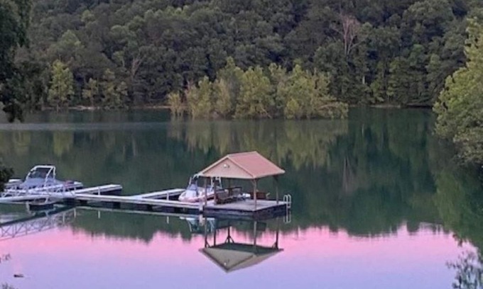 Jacksboro Cabaña | Lakefront Cabin in quiet cove. No steps to private boat slip. Pet friendly.