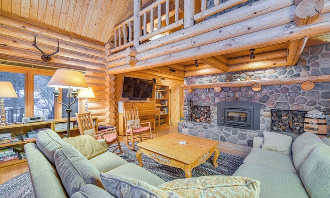 Webster Cabina | Lakefront Cabin w/ Sauna & Dock in Webster!