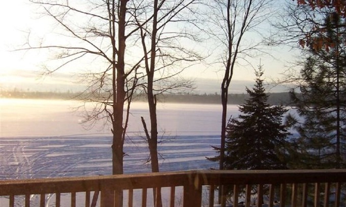 Wellston Chalet De Esquí | Lakefront Chalet in Northwest Michigan