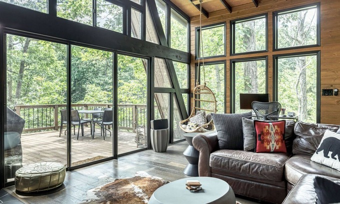 Innsbrook Chalet De Esquí | Lakefront Chalet w/ Fire Pit by StayLage