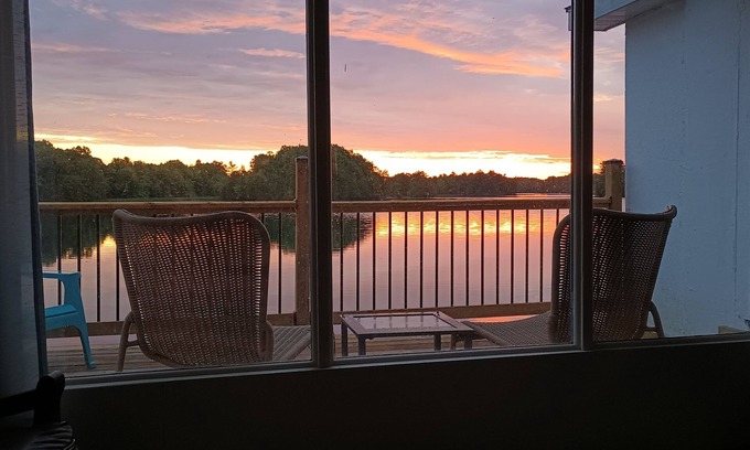 Rideau Lakes Cabaña | Family vacation on Benson Lake, Rideau Canal