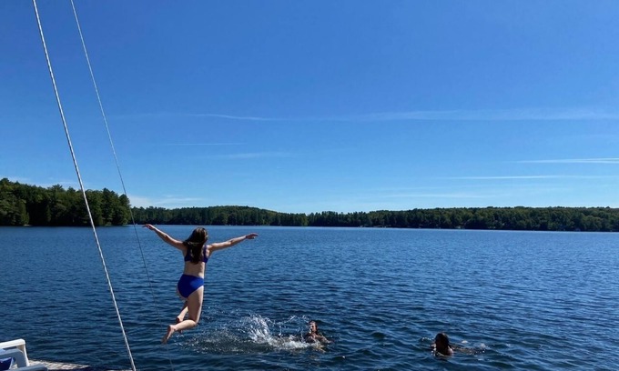 Kennebec Cabaña | Lakefront Cottage on beautiful Lake Maranacook in Winthrop, ME.