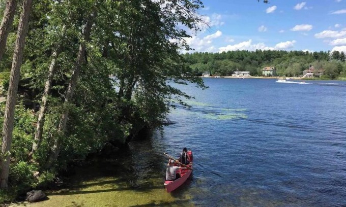 Amherst Casa | Lakefront Cottage