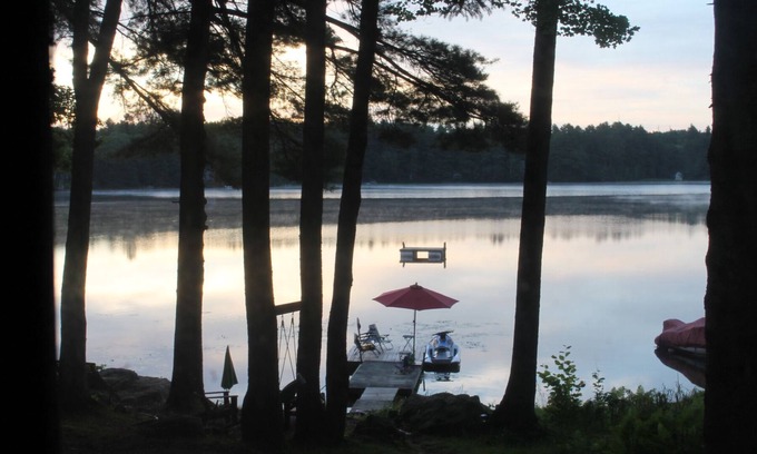 Windham Cabaña | Lakefront Cottage Near Portland