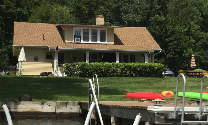 Cuba Cabaña | Lakefront Cottage with Private Dock & Deck - Great for Fishing and Water Sports!