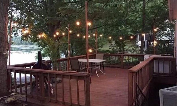 Pine Plains Casa | Lakefront Designer House in Pine Plains, NY.