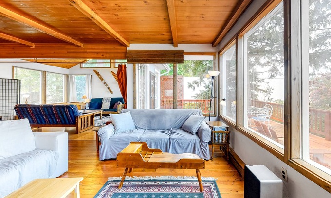 Sandpoint Casa | Lakefront Dog-Friendly Home w/Expansive Deck, Lake/Beach Views, Free WiFi, Dock
