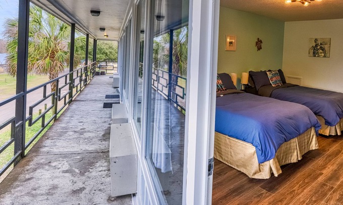 Eutawville Casa | Lakefront Double - Pet friendly